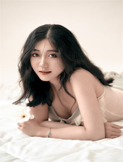 传记片经典《野境求真》的人物塑造与情感表达 ——传记片爱好者的必读指南